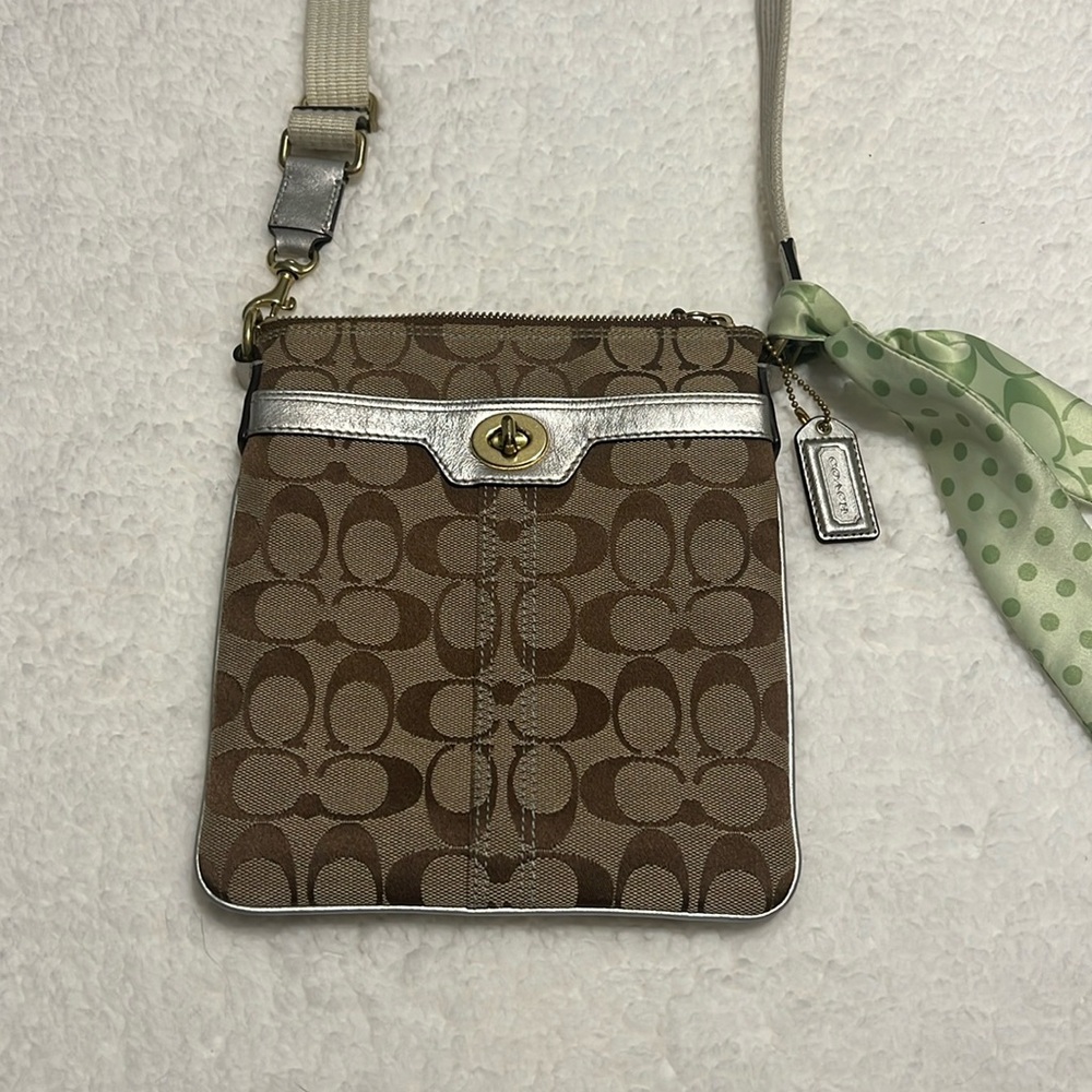 Coach logo crossbody!